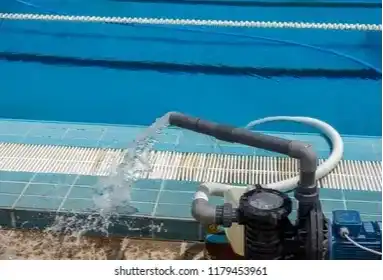 طريقة تنظيف حوض السباحة